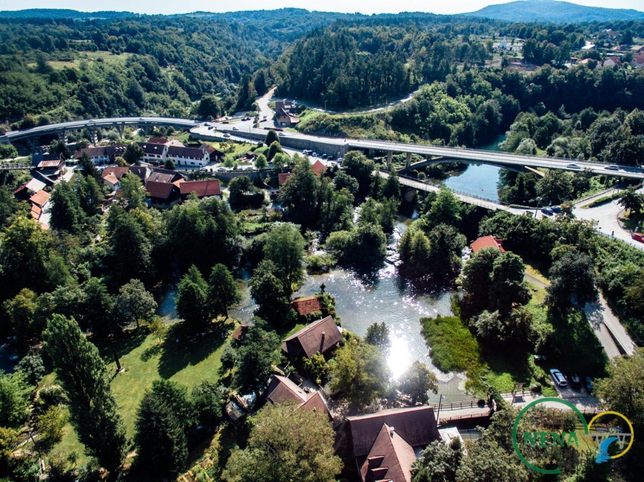 Guest House Nena Rastoke Слуни Екстериор снимка